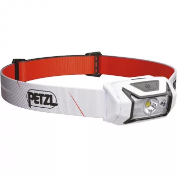 Čelovka Petzl TIKKA CORE 450 lm biela — nabíjateľná čelovka, kompaktné osvetlenie s voľnými rukami