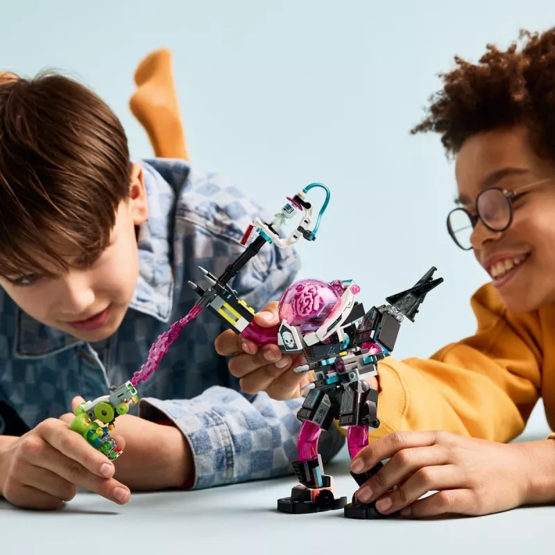 Stavebnica LEGO 71495 Mateo vs. Cyberbrain Mech – herná sada s minifigúrkami a zostaviteľným mechom