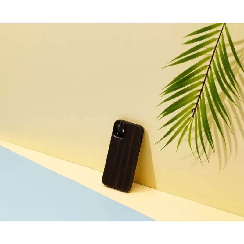 Ochranné puzdro Man and Wood pre iPhone 12 mini – ebenové drevo čierna