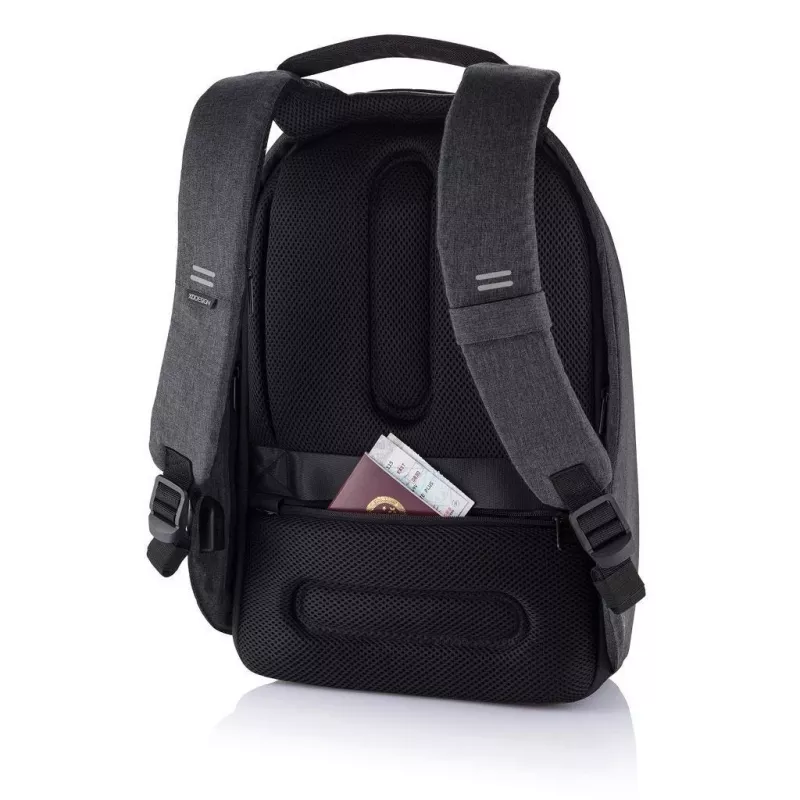 XD Design Bobby Hero XL P705.711 protikradnutý batoh, notebook 17 palcov, tablet 12,9 palca, USB nabíjací port, 20 l, čierny