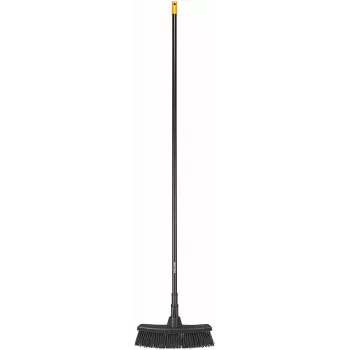 Fiskars 1025921 metla outdoor čierna