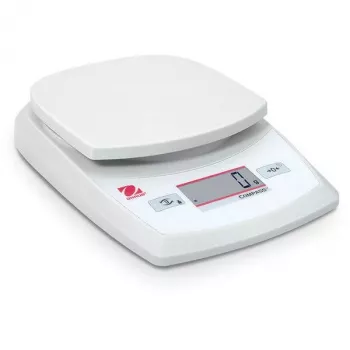 Elektronická kuchynská váha OHAUS Compass CR5200 — 5,2 kg kapacita, presnosť 1 g, LCD, AA batérie