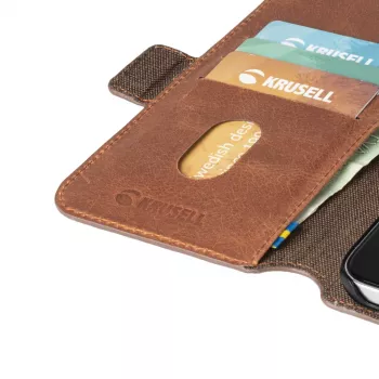 PhoneWallet Krusell pre Samsung Galaxy S21+ vintage cognac — peňaženkové puzdro na mobil