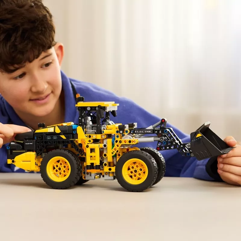 LEGO Technic Volvo L120 elektrický nakladač model 42209, 973 dielov, pre deti od 9 rokov, 140×110×350 mm