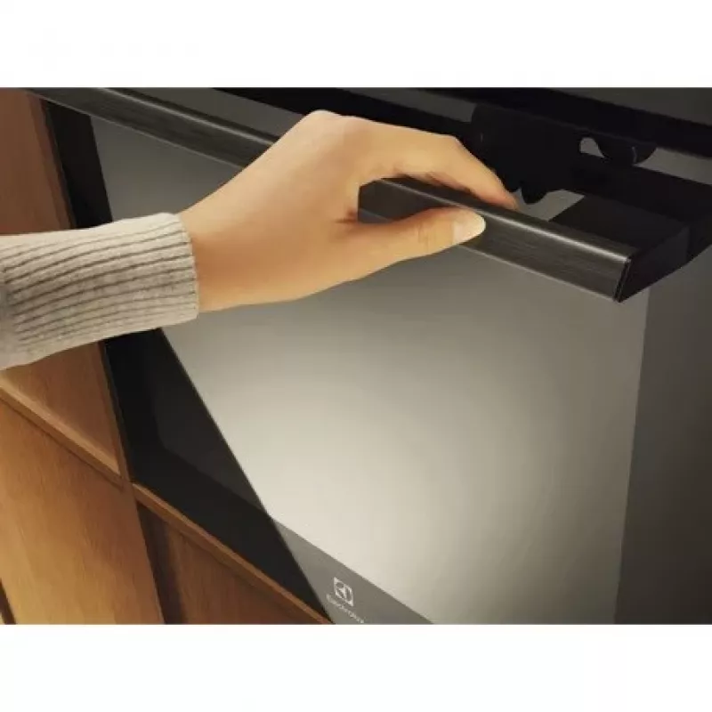 Vstavaná elektrická rúra Electrolux LOE8H39Z — 72 l, pyrolýza, teplovzdušná, gril, TFT displej, A+