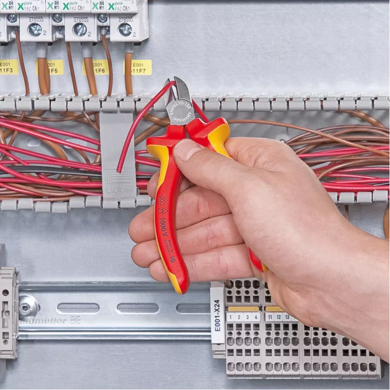 Bočné štípacie kliešte Knipex 70 06 125