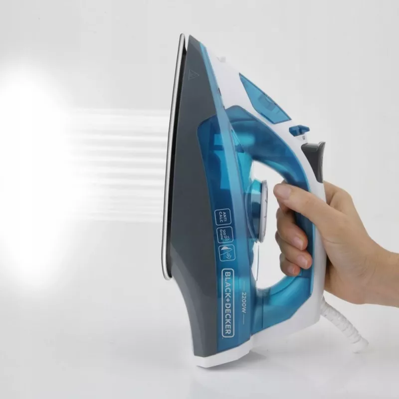 Naparážacia žehlička Black+Decker BXIR2200E (2200W)
