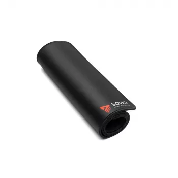 Podložka pod myš SAVIO Schwarz Edition Turbo Dynamic S — textil/guma, 250×250 mm, 2 mm, prešívané okraje, protišmyková