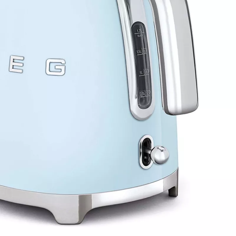 SMEG pastelovo modrá kanvica na vodu KLF03PBEU