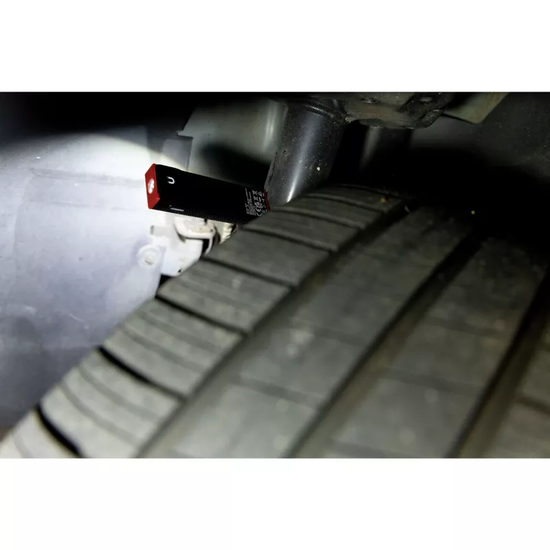 Wiha 45701 ručné pracovné svetlo, 800 lm, čierne, s funkciou Boost