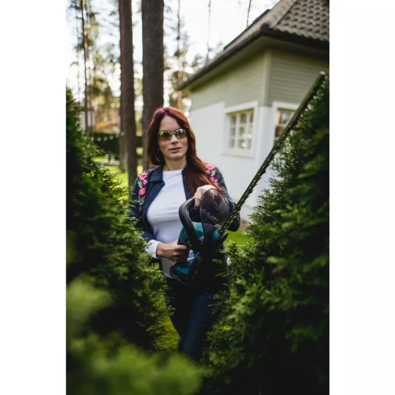 Makita 18V akumulátorové nožnice na živý plot 520mm DUH523Z