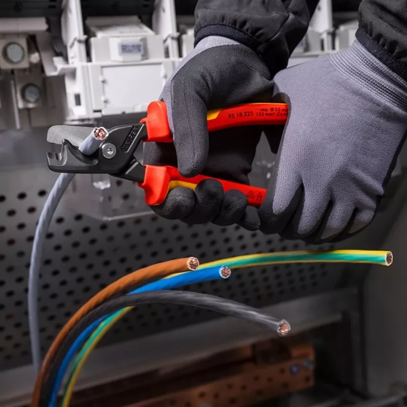 Káblové nožnice Knipex 95 18 225 VDE, izolované rukoväte, dĺžka 225 mm