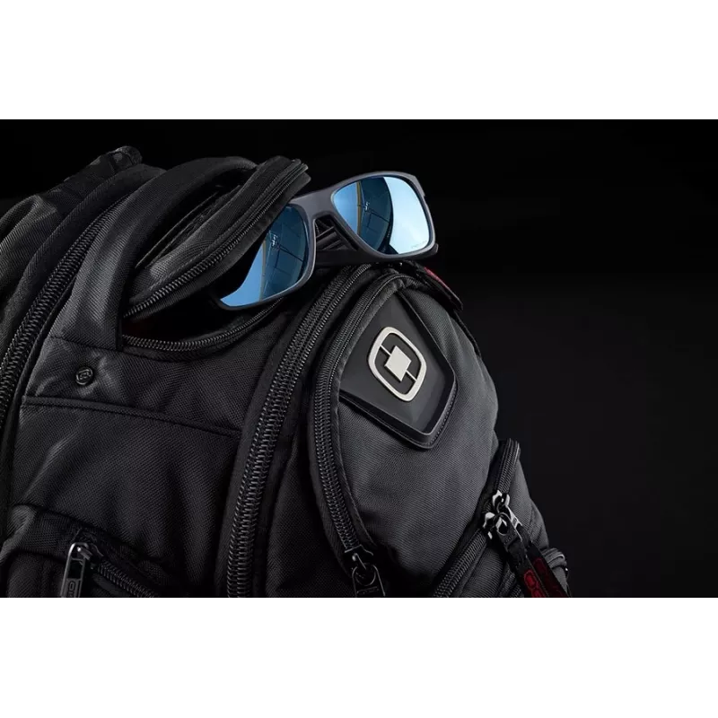 OGIO batoh RENEGADE RSS BLACK PINDOT P/N: 111071_317