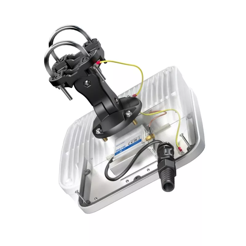 QuWireless QuMax A140M-A smerová anténa LTE pre Teltonika TRB140, PoE/LAN, 6 dBi, IP67, biela