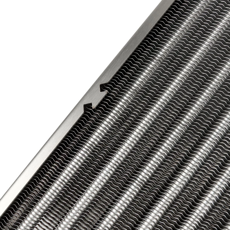 Radiátorový blok Aqua-Computer 33706 — hliník/meď/nerez, 320×140×73 mm, sivá/strieborná