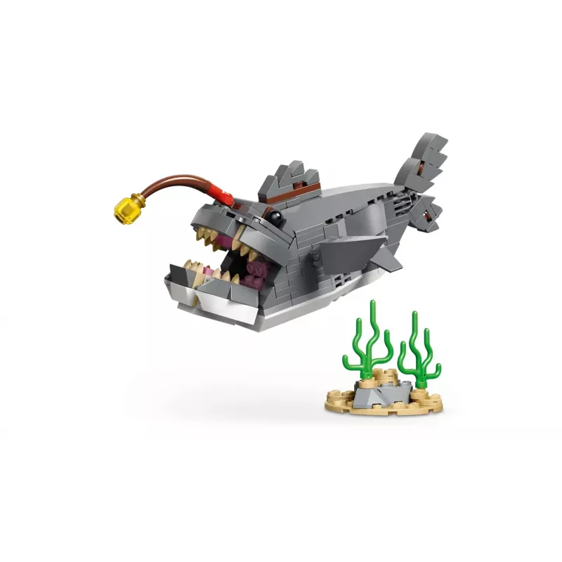 LEGO CREATOR 3 IN 1 31381 Strašidelný žralok s truhlicou pokladu