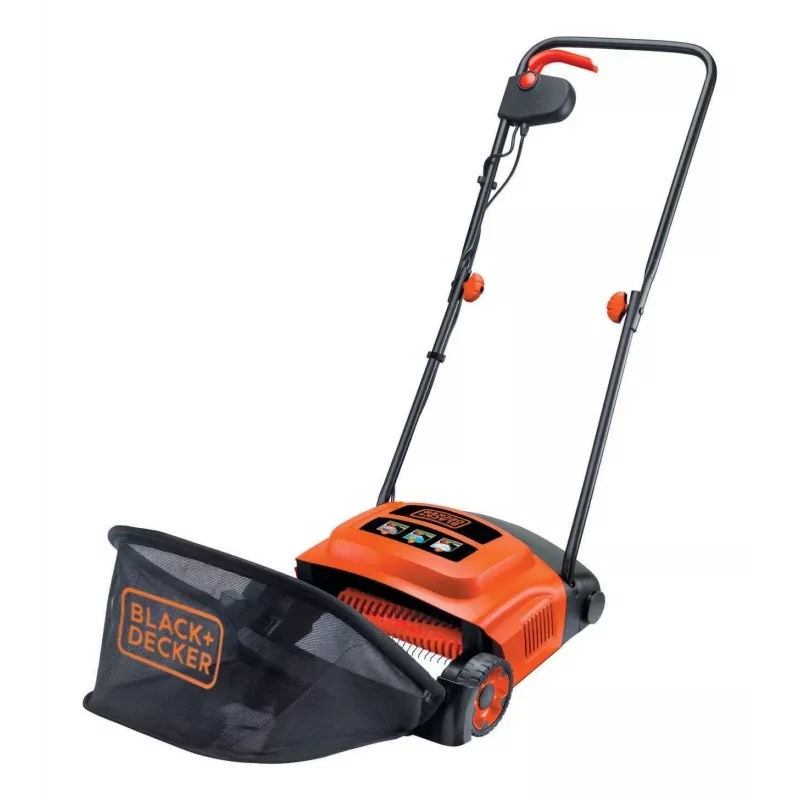 Vertikutier na trávnik Black & Decker GD300