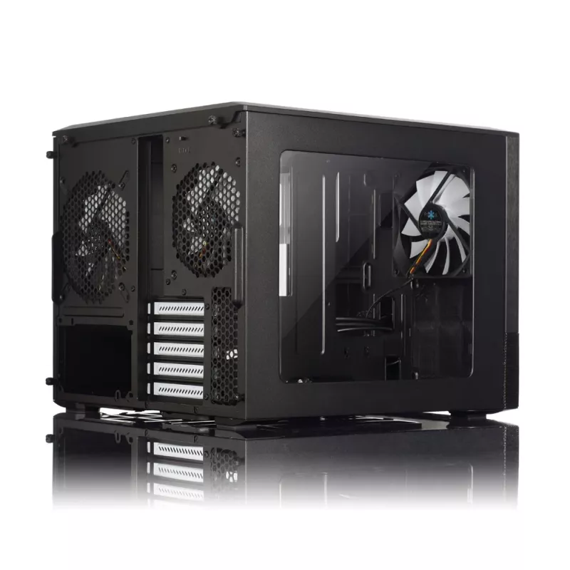 Fractal Design Node 804 Cube čierna