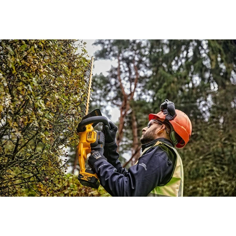 Dewalt 55cm 25mm Gap 18V XR Li-Ion akumulátorové nožnice na živý plot - základný prístroj
