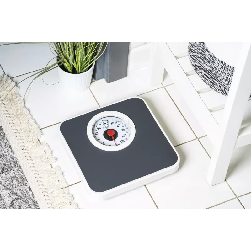 Mechanická osobná váha Adler AD 8178 – max. 120 kg, presnosť 1 kg, čierna