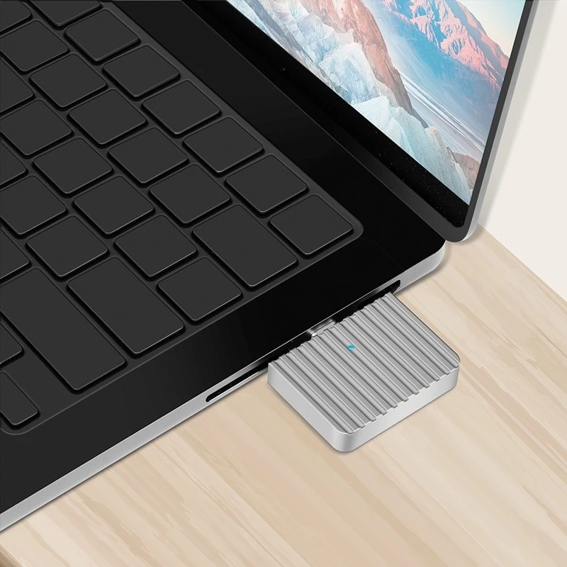 Veľmi malé puzdro na SSD USB3.2 Gen2x1 USB-C NVM