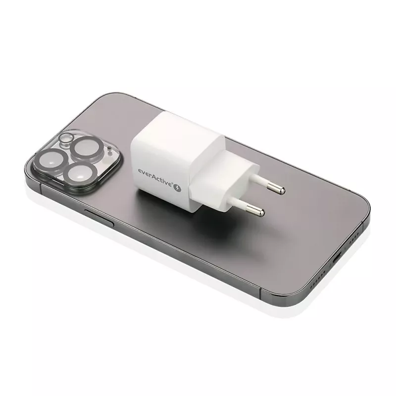 Nástenná nabíjačka everActive SC-330Q s 1x USB-A a 1x USB-C konektormi, 20W, biela