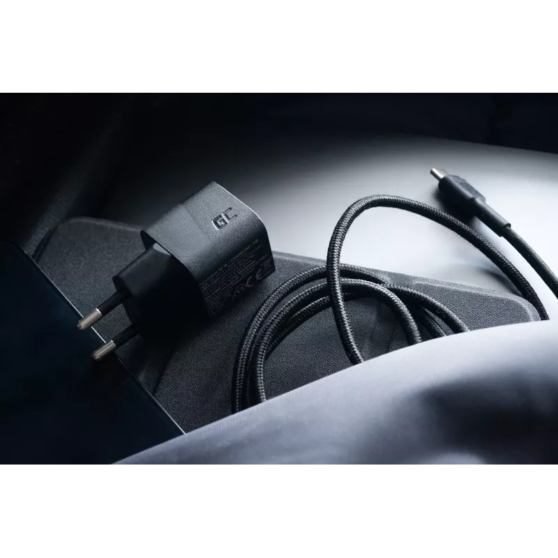 Nabíjačka pre mobilné zariadenia Green Cell CHARGC06, USB-C 33W, Quick Charge 3.0, AC vstup 100–240V, čierna