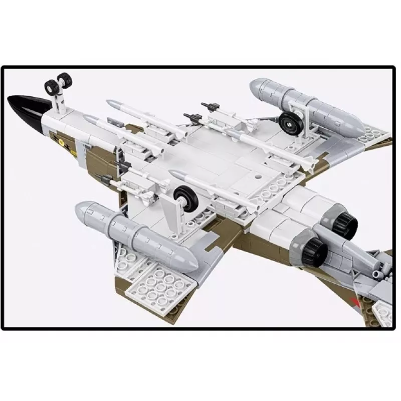 Cobi Blocks F-4M Phantom II vojenské lietadlo model, 728-dielna stavebnica
