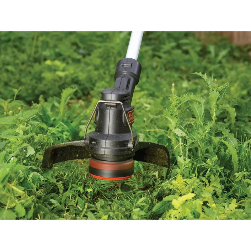 Black+Decker ST1823 akumulátorový vyžínač trávy 18 V, 25 cm, Li-ion 1,5 Ah, teleskopická tyč, oranžový/čierny