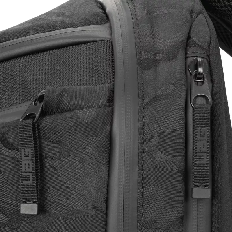 Urban Armor Gear Standard Issue batoh čierny