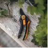 Fiskars Plus SmartFit P541 záhradné nožnice na bypass čierna, oranžová