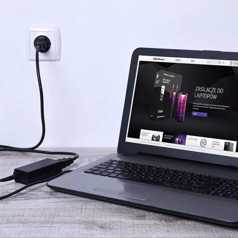 Qoltec 50076 90W napájací zdroj/menič interiér čierny
