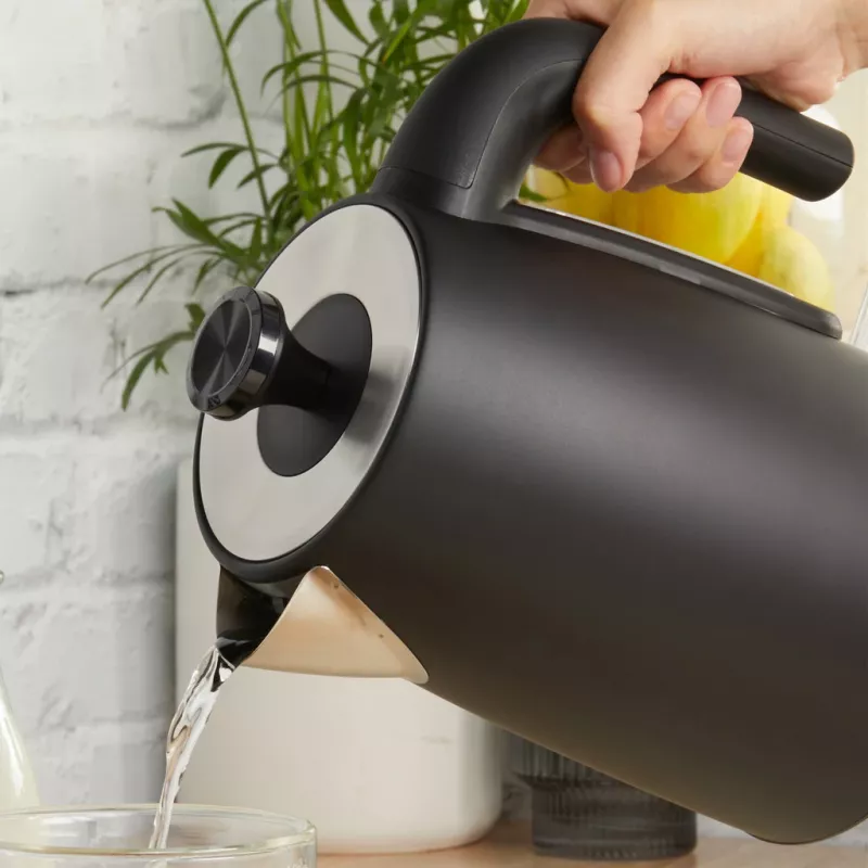 Rýchlovarná kanvica Petra 1,7 l 3 kW matná čierna