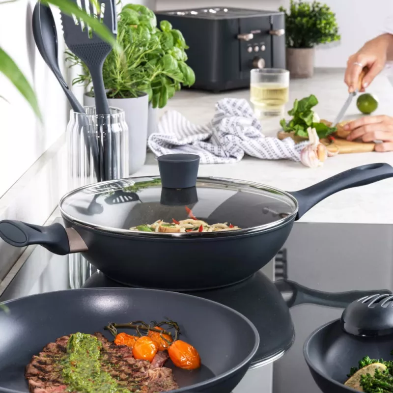 Wok Salter BW12267EU7 28 cm nepriľnavý povrch, vhodný na indukciu
