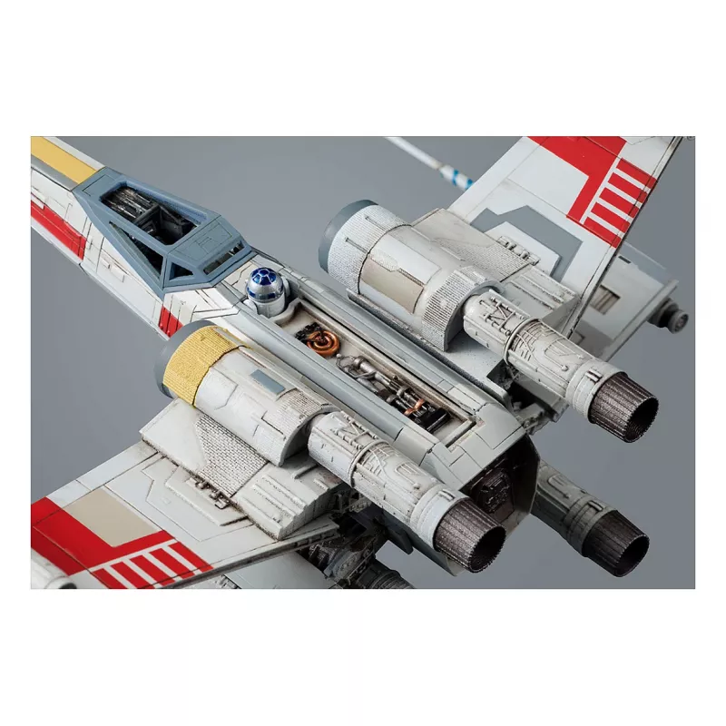 Modelová stavebnica Revell „Shuttle“ v mierke 1:72 — X-Wing Starfighter, dĺžka 100 mm