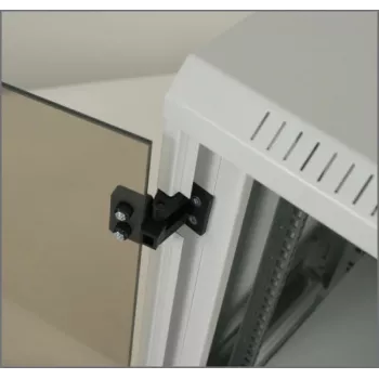 Nástenný rack Triton Triton 19 palcov rack nástenná montáž 6U/500