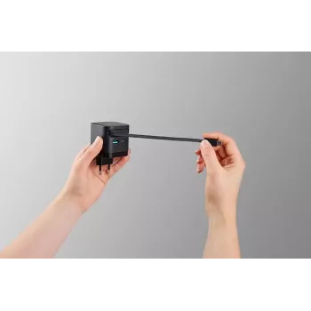 Napájací zdroj 1XUSB-A/1XUSB-C/SCHWARZ 7806522 Intenso