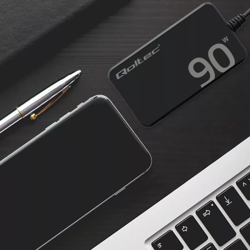 Qoltec 90W GaN Super Fast SLIM nástenná nabíjačka | XP | 5-20V | 4,5A | USB-C 3.1 | notebook | MacBook | smartfón | + kábel
