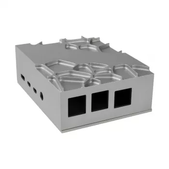 Akasa hliníková skriňa pre Raspberry Pi 4B s tepelnou sadou - strieborná (A-RA09-M1S)
