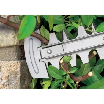 Elektrické nožnice na živý plot Bosch EasyHedgeCut 18-45 — 45 cm dvojitý nôž, 18 V batéria, 2.3 kg