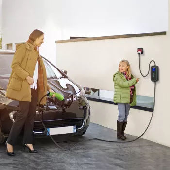 Qoltec mobilná nabíjačka pre elektromobily nastaviteľná 2v1 Type2 | 11kW | CEE 5 PIN | LCD | 3 fázy | prenosná | wallbox | 5m