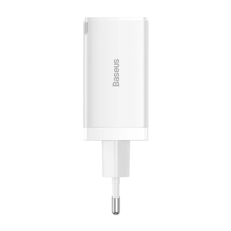 Nástenná nabíjačka Baseus GaN5 Pro 65W — USB + 2×USB-C (QC3.0, PD3.0) s 1m USB-C káblom, biela