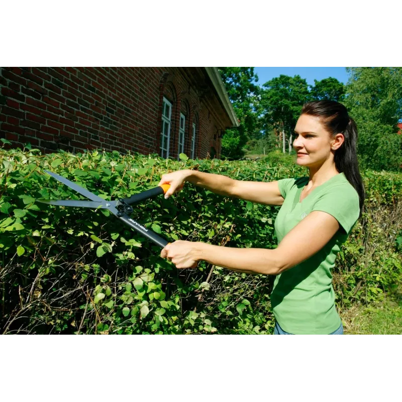 FISKARS NOŽNICE NA ŽIVÝ PLOT HS52