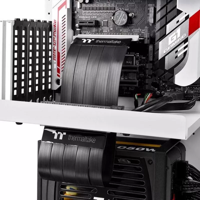 Thermaltake AC-045-CN1OTN-C1 rozširujúce karty/adaptér interný PCIe