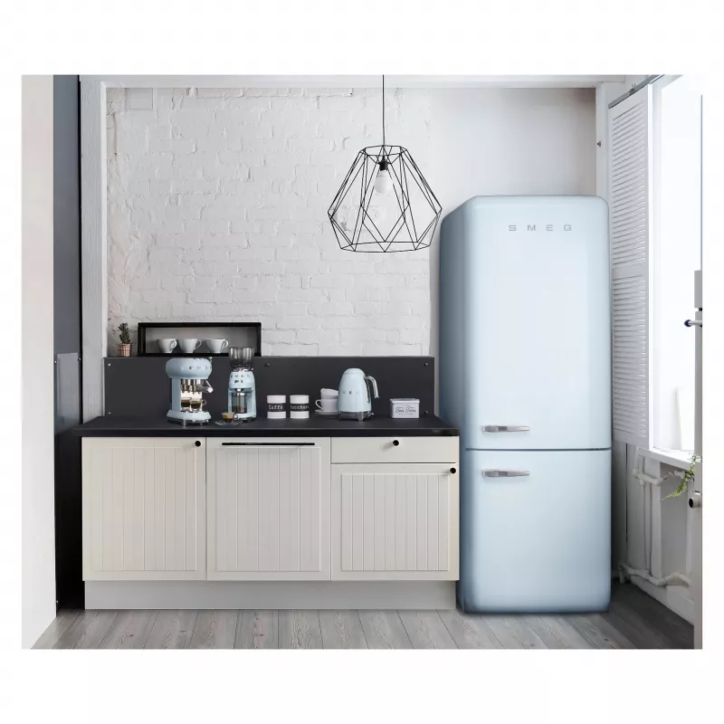 SMEG kanvica 50s Style KLF04PBEU, pastelovomodrá