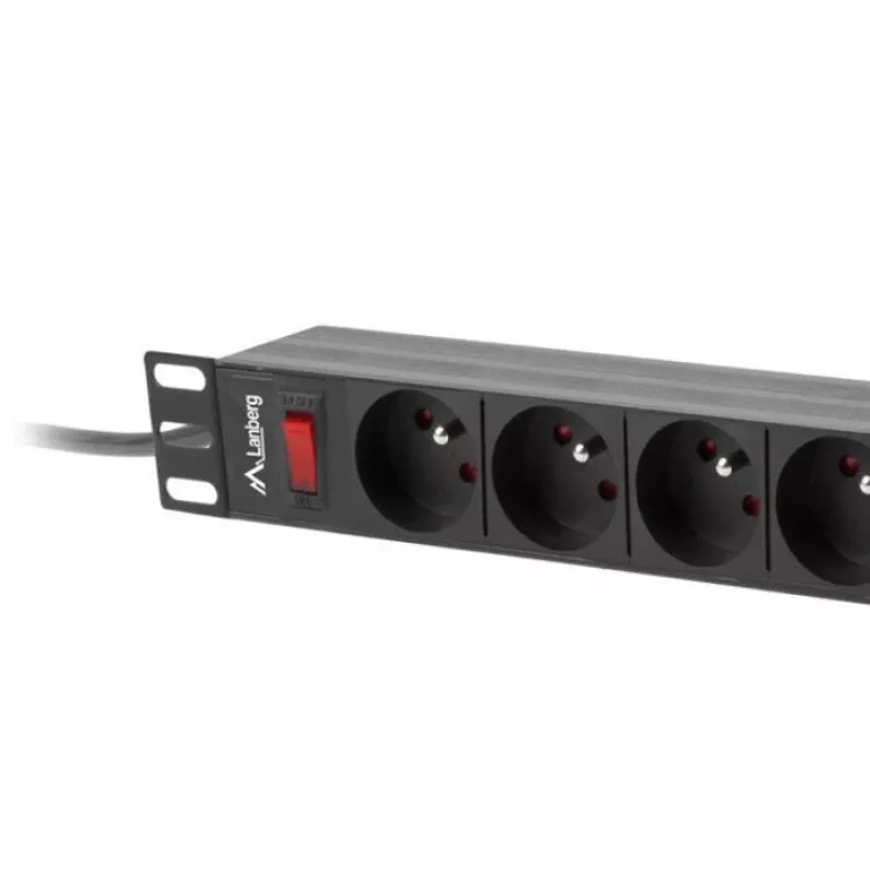 Napájacia rozvodná jednotka LANBERG PDU-09E-0300-BK — 9x zásuvky typ E, 16 A, 220–250 V, 3 m kábel, 1U rack, 19 inch