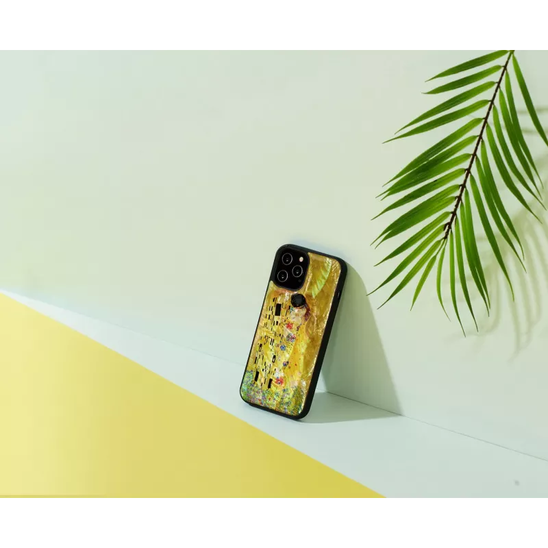 Ochranné puzdro iKins pre Apple iPhone 12 / 12 Pro — čierna