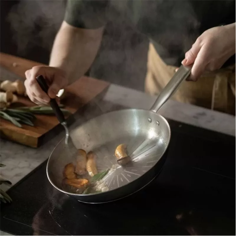 Fiskars All Steel univerzálna panvica okrúhla