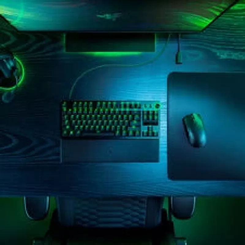 Herná myš a podložka pod myš set Razer Viper V3 Pro + Gigantus M, čierna