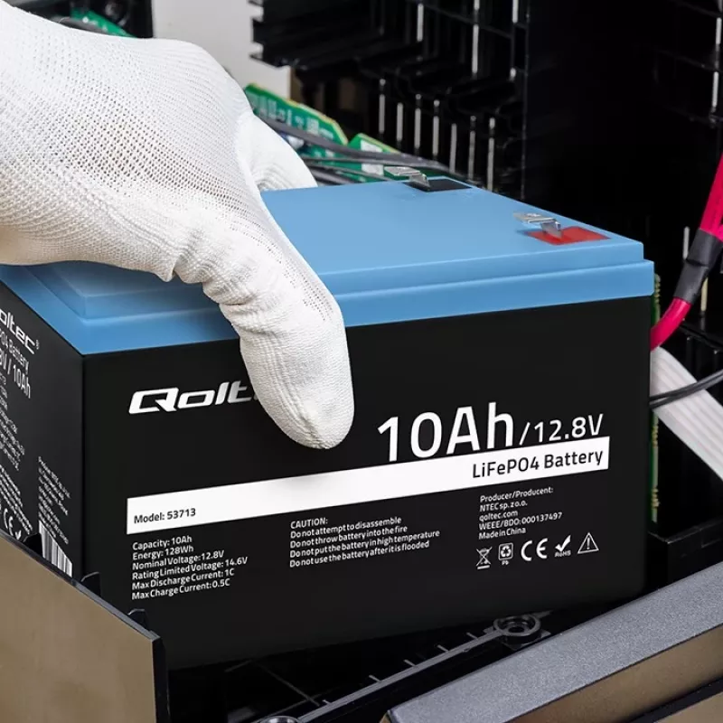 Akumulátorový balík LiFePO4 QOLTEC 10Ah 12,8V 128Wh s integrovaným BMS